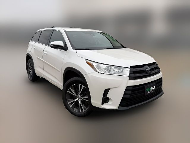 2018 Toyota Highlander LE