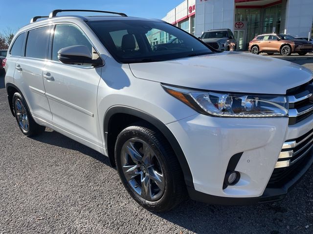 2018 Toyota Highlander 