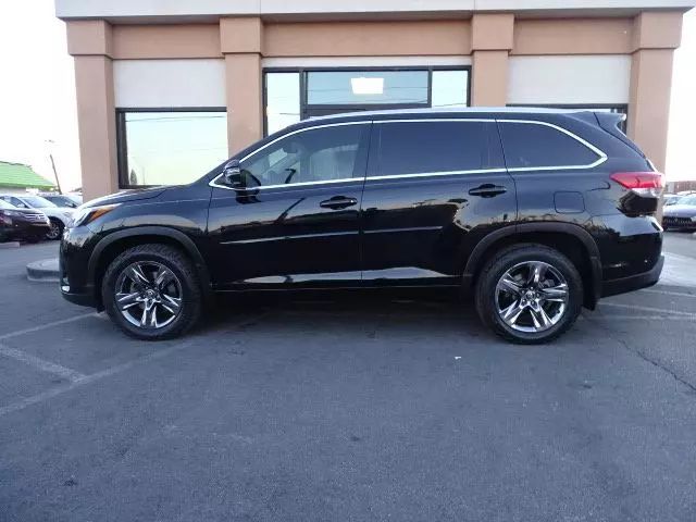 2018 Toyota Highlander Limited Platinum