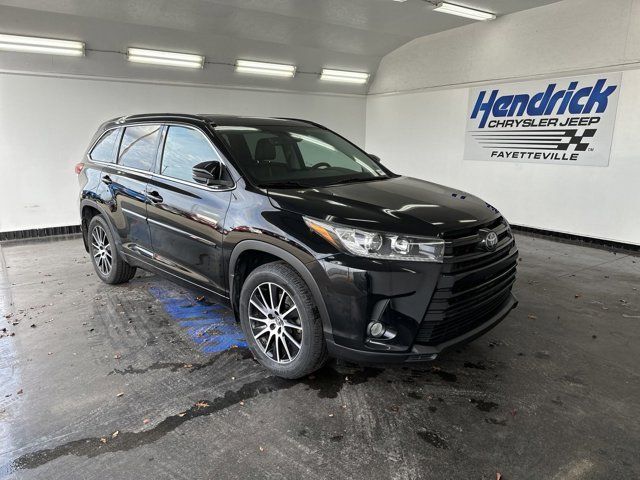 2018 Toyota Highlander SE