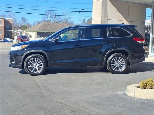 2018 Toyota Highlander SE