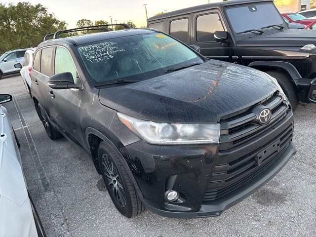 2018 Toyota Highlander SE