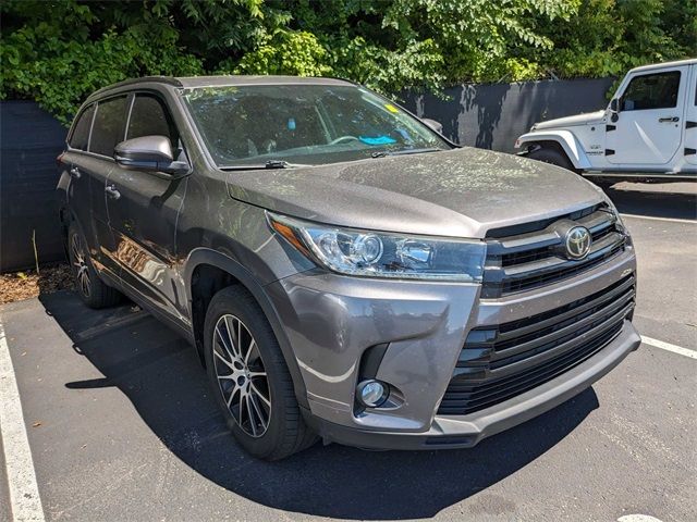 2018 Toyota Highlander SE