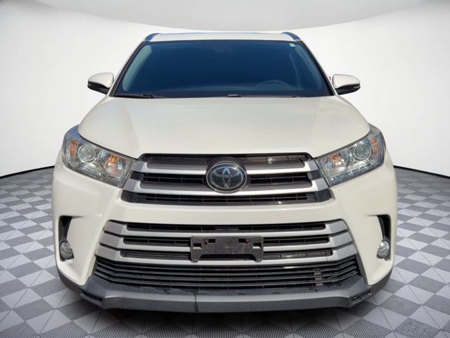 2018 Toyota Highlander SE