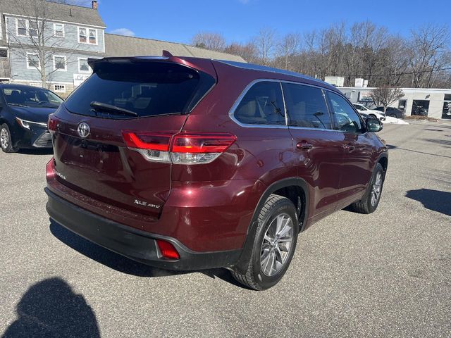 2018 Toyota Highlander SE