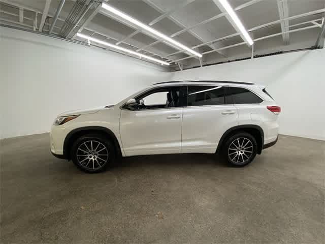 2018 Toyota Highlander SE