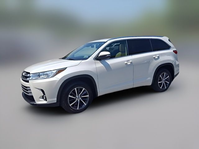 2018 Toyota Highlander SE