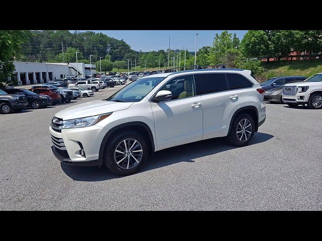 2018 Toyota Highlander SE
