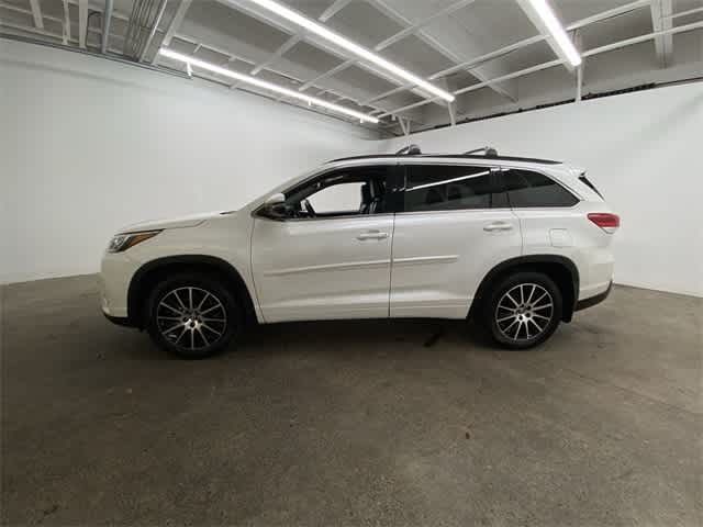 2018 Toyota Highlander SE