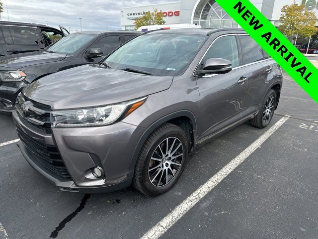 2018 Toyota Highlander SE