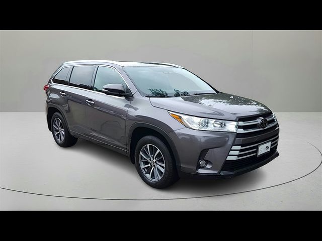 2018 Toyota Highlander SE