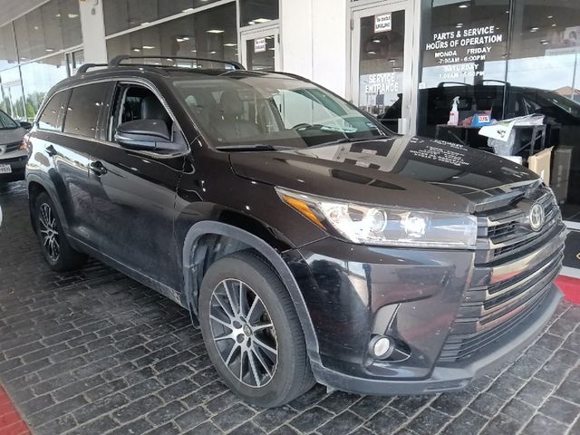 2018 Toyota Highlander SE