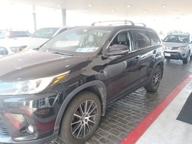 2018 Toyota Highlander SE