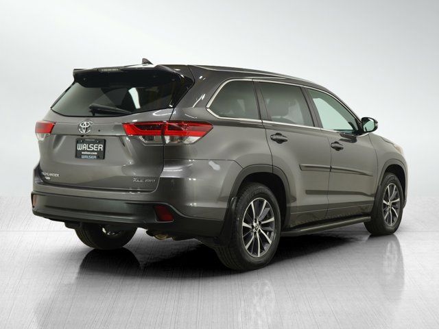 2018 Toyota Highlander SE