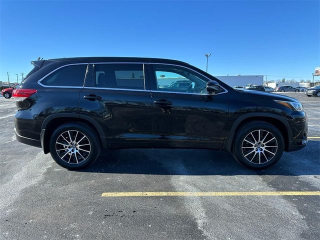 2018 Toyota Highlander SE