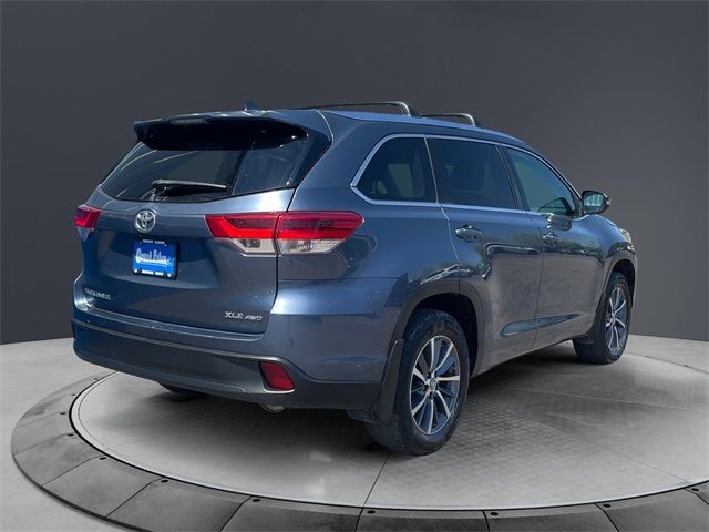 2018 Toyota Highlander SE
