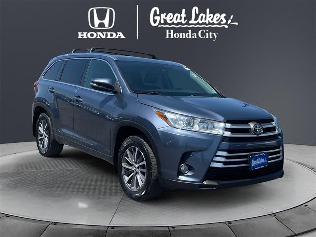 2018 Toyota Highlander SE