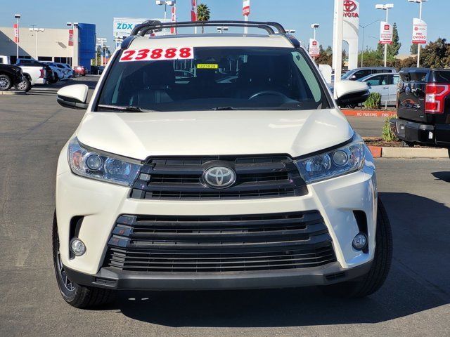 2018 Toyota Highlander SE