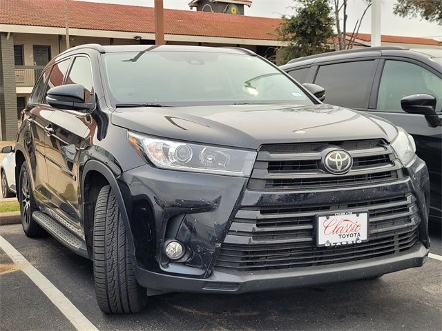 2018 Toyota Highlander SE