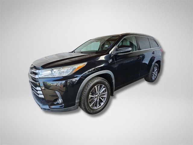 2018 Toyota Highlander SE