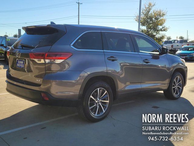 2018 Toyota Highlander SE