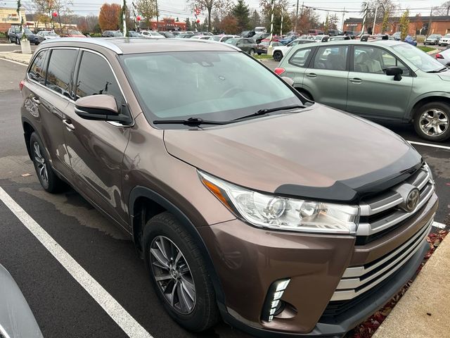 2018 Toyota Highlander SE