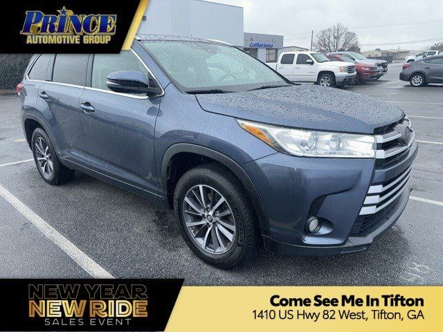 2018 Toyota Highlander SE