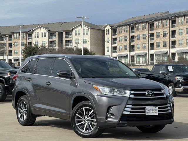 2018 Toyota Highlander SE