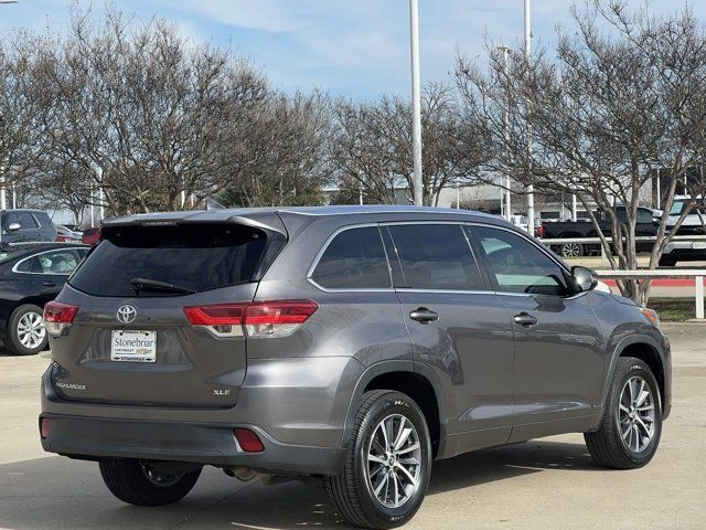 2018 Toyota Highlander SE