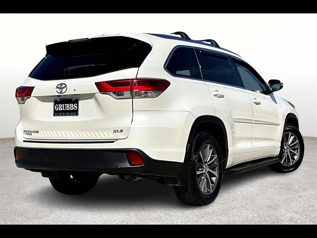 2018 Toyota Highlander SE