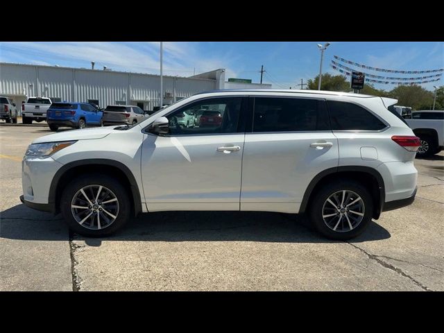 2018 Toyota Highlander SE