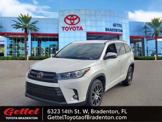 2018 Toyota Highlander SE