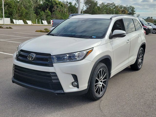 2018 Toyota Highlander SE