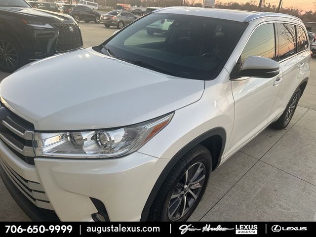 2018 Toyota Highlander SE