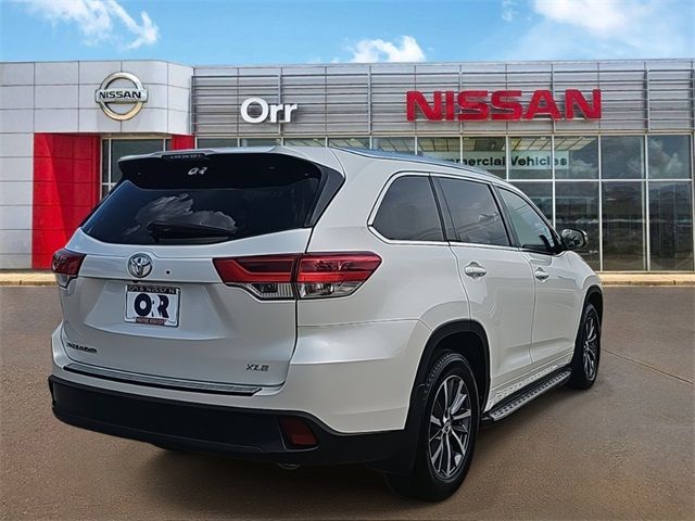 2018 Toyota Highlander SE