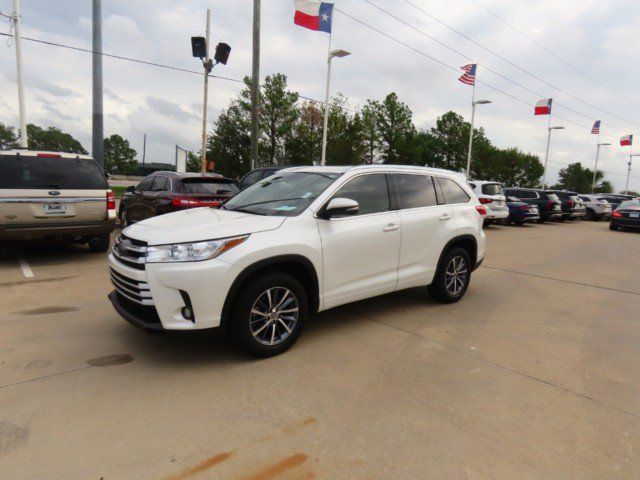 2018 Toyota Highlander SE