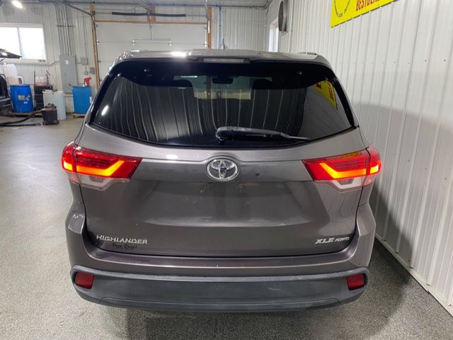 2018 Toyota Highlander SE