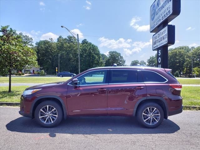 2018 Toyota Highlander SE