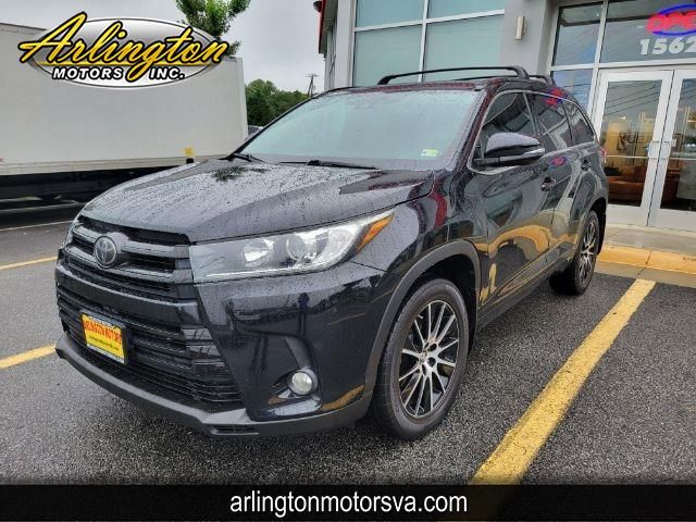 2018 Toyota Highlander SE