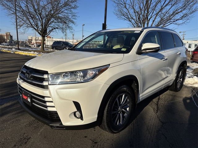 2018 Toyota Highlander SE