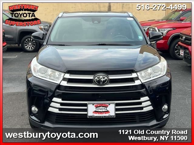 2018 Toyota Highlander SE