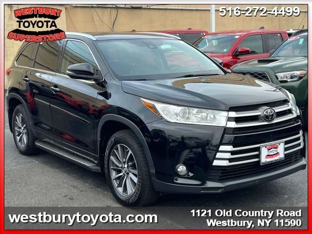 2018 Toyota Highlander SE