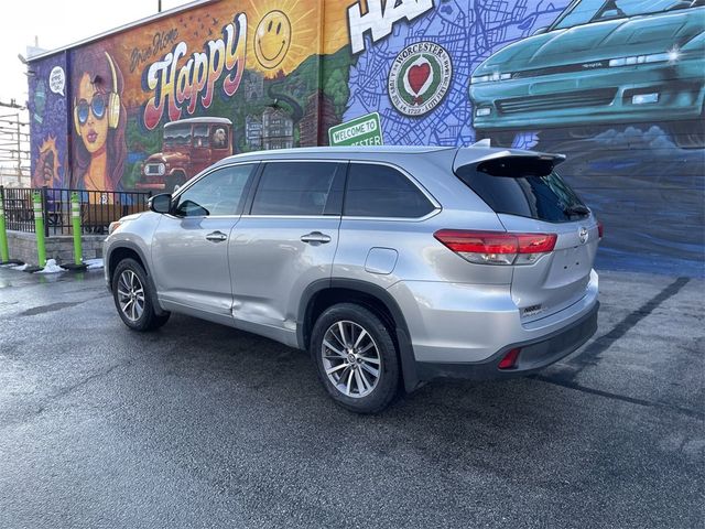 2018 Toyota Highlander SE