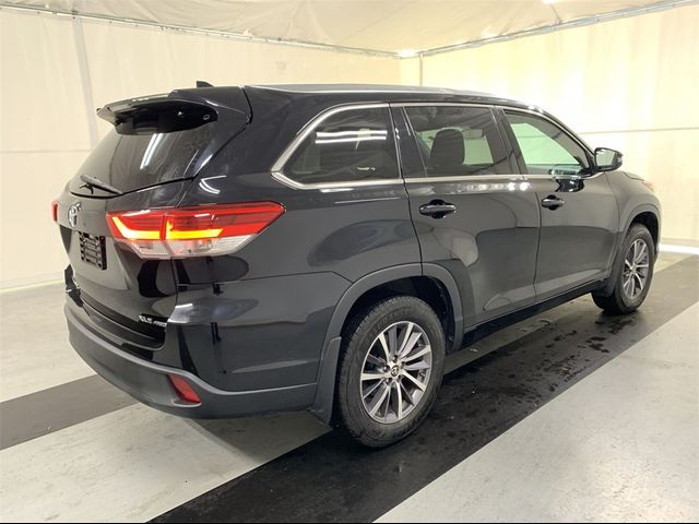 2018 Toyota Highlander SE