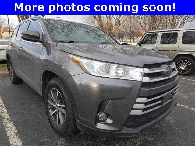 2018 Toyota Highlander SE