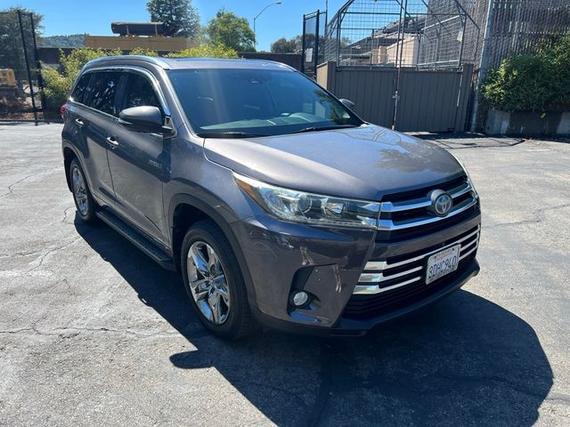 2018 Toyota Highlander 