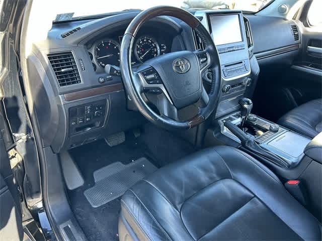 2018 Toyota Land Cruiser Base