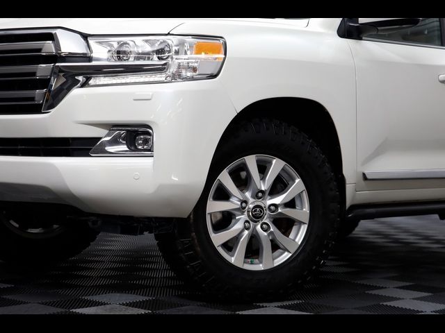 2018 Toyota Land Cruiser Base