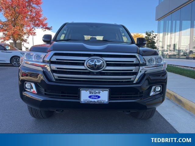 2018 Toyota Land Cruiser Base