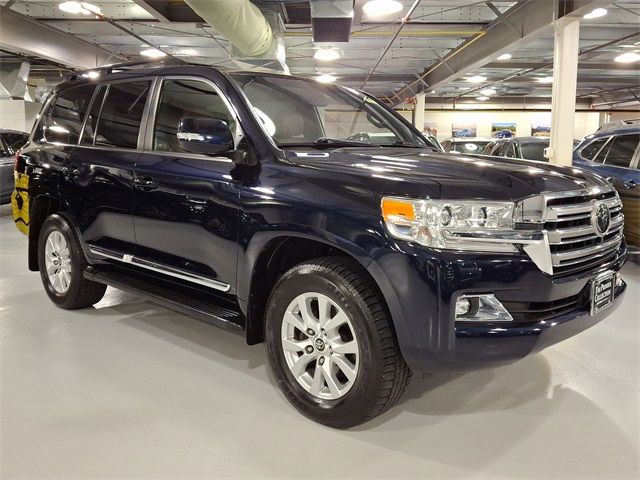 2018 Toyota Land Cruiser Base